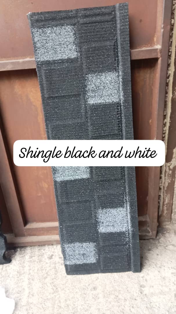 Shingle Black and White